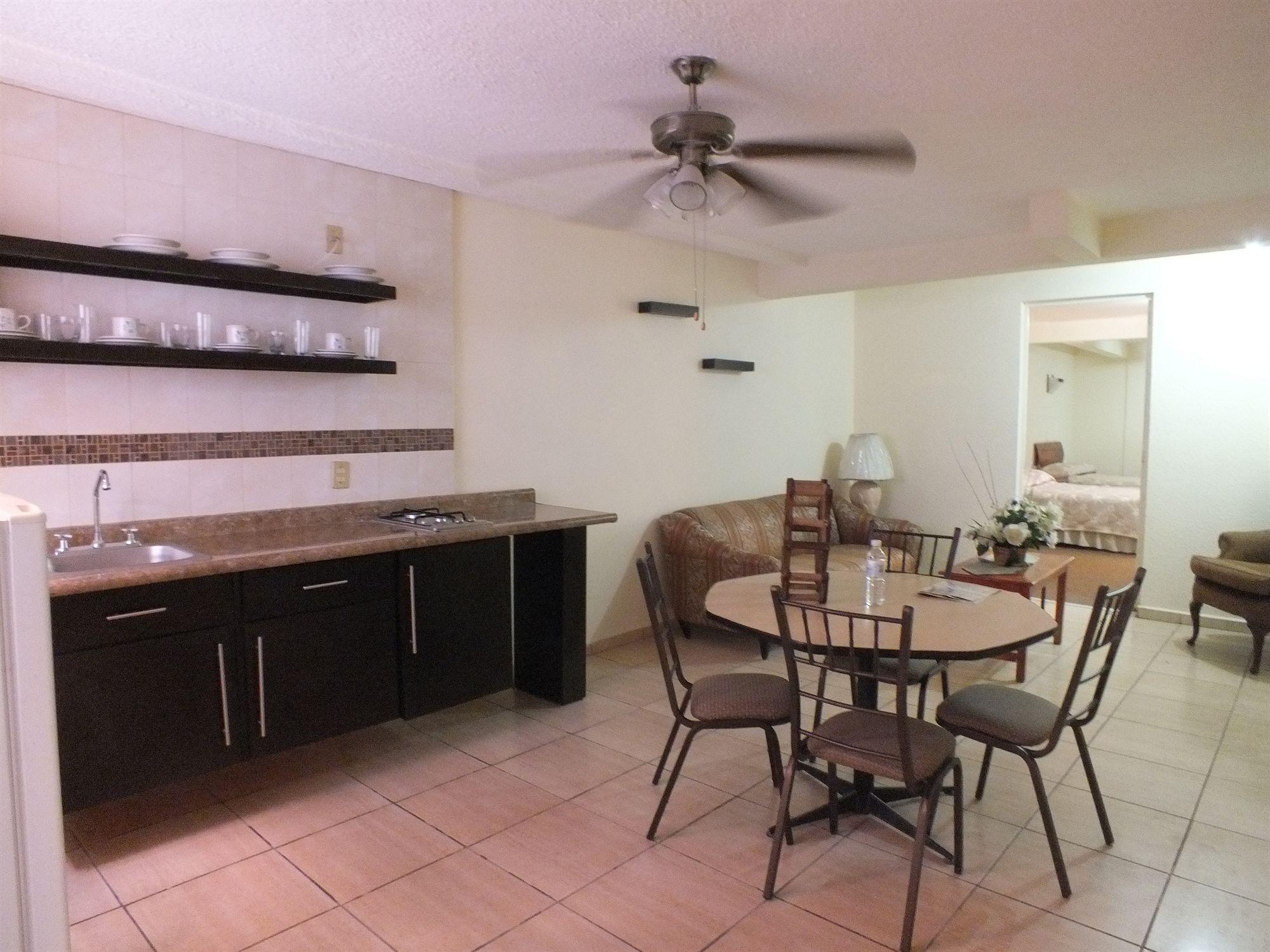 Hotel Rincon Real Suites Durango Dış mekan fotoğraf