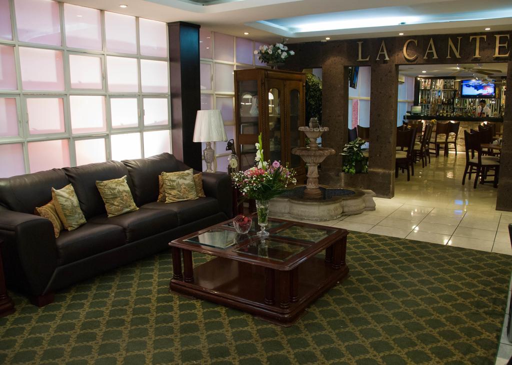 Hotel Rincon Real Suites Durango Dış mekan fotoğraf